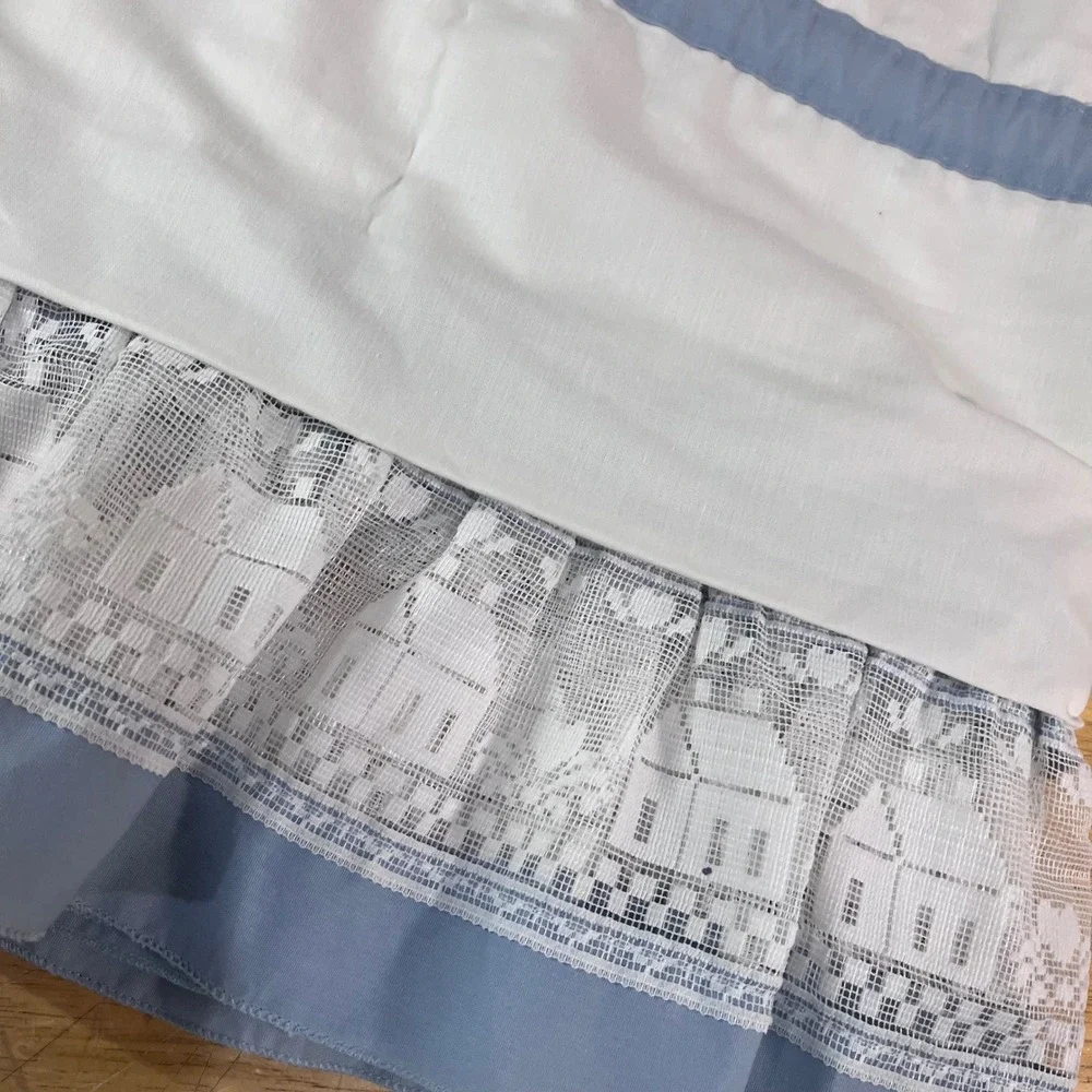 Vtg White Blue Cottage Lace Ruffle Window Valance 78x16 House Motif